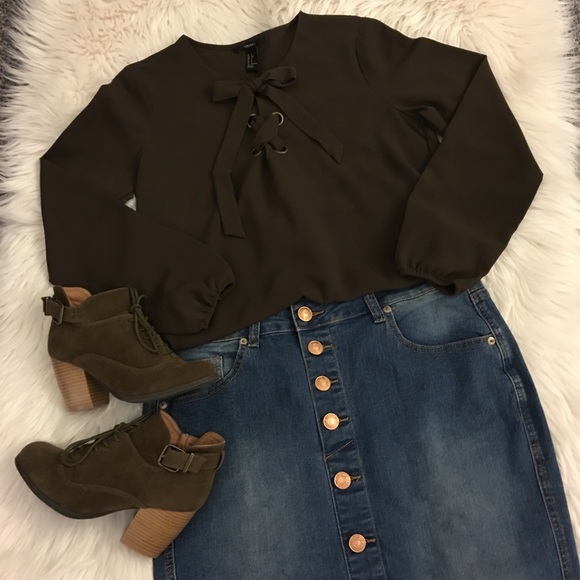 Forever 21 Tops - Olive green lace up top